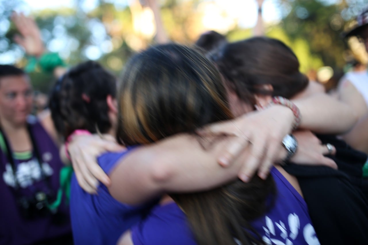 "Las voces que no levantan los medios": así define Domenech su trabajo curatorial en torno al material sensible de mujeres que acuden al hospital Moyano.
