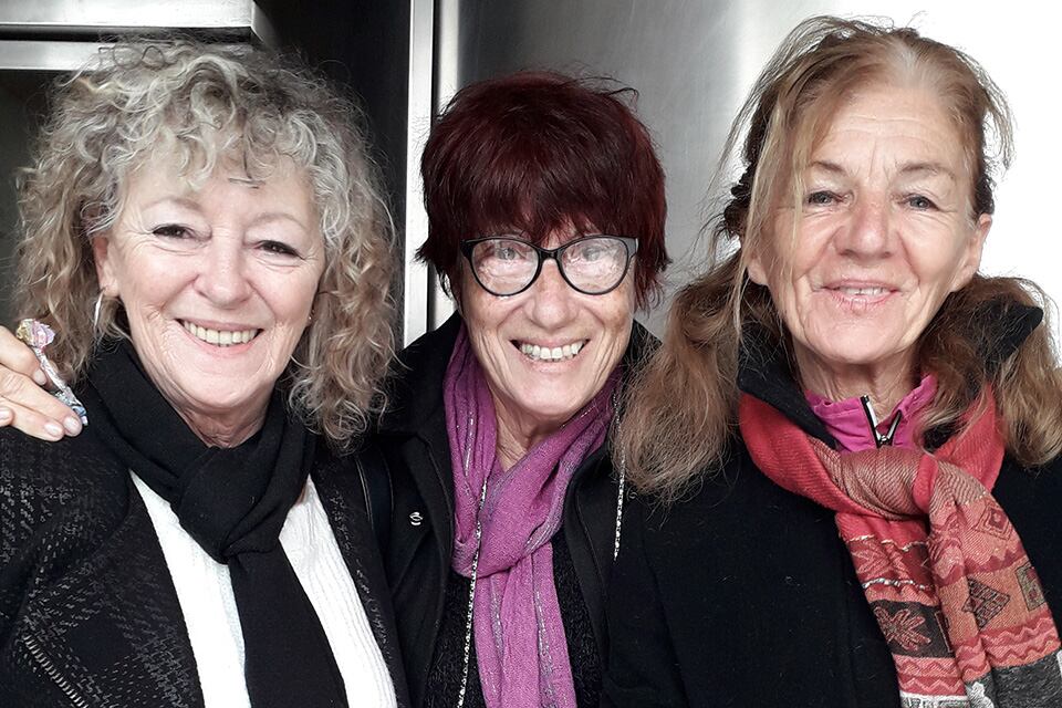 María Inés Gutiérrez (a la izquierda) recordó la indefensión de las víctimas.