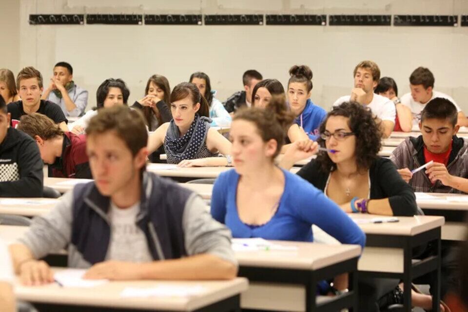 Al menos 400 mil becarios del Plan Progresar y del programa de Becas Estratégicas Manuel Belgrano accederán a estos cursos. 