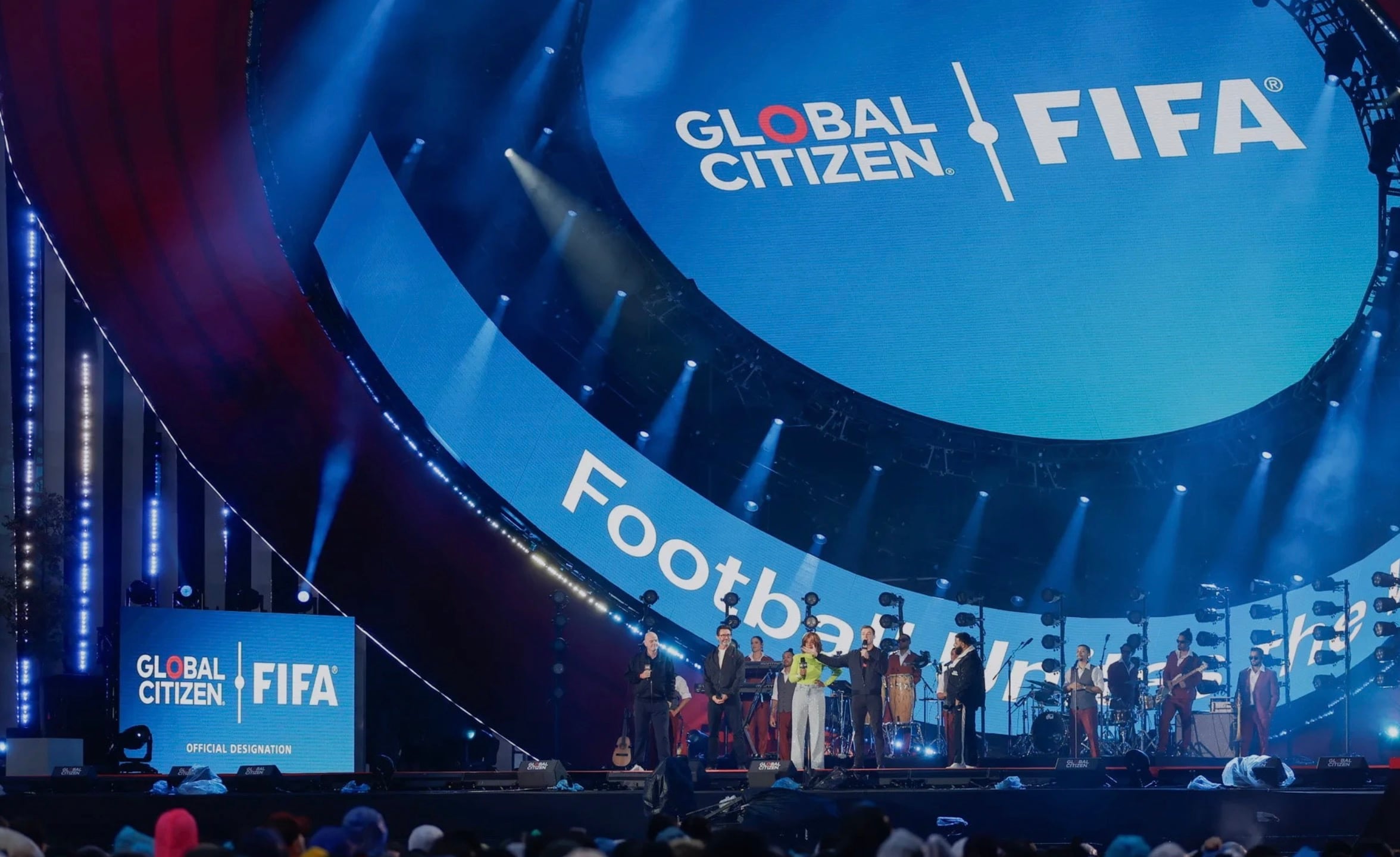 Esto se trata de toda una novedad para los eventos futbolísticos, ya que es una actividad que se frecuenta más bien en el Super Bowl, la final de fútbol americano