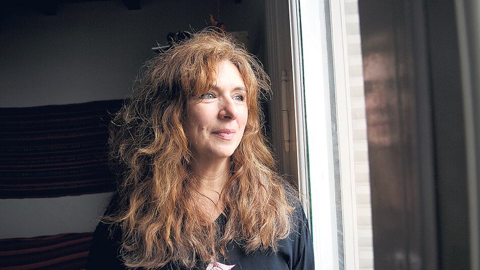 Slutzky vive desde 1977 en Holanda. Está presentando aquí su libro en diversos lugares.