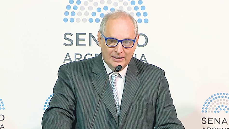 En el Senado, Alfredo Vitolo se expresó en contra de la interrupción del embarazo incluso en los casos de violación.