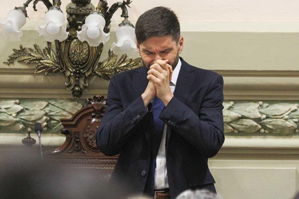 Pullaro tras jurar como nuevo gobernador de Santa Fe.