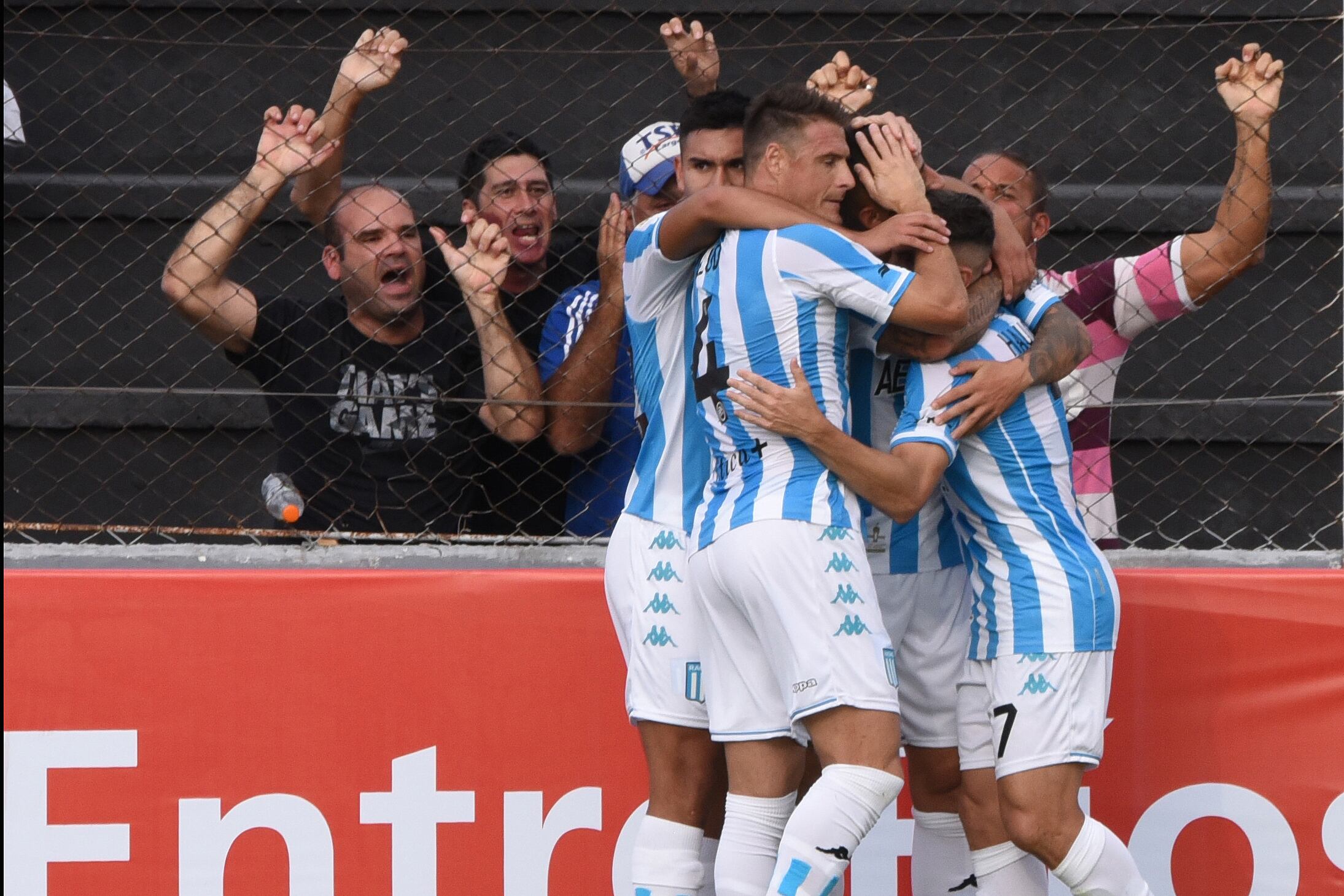 Racing sigue sumando festejos. 