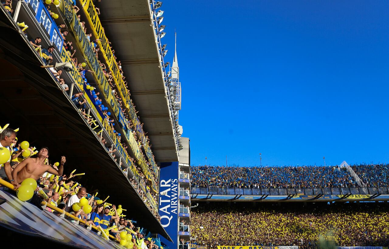 La tercera bandeja visitante, ahora con hinchas propios.