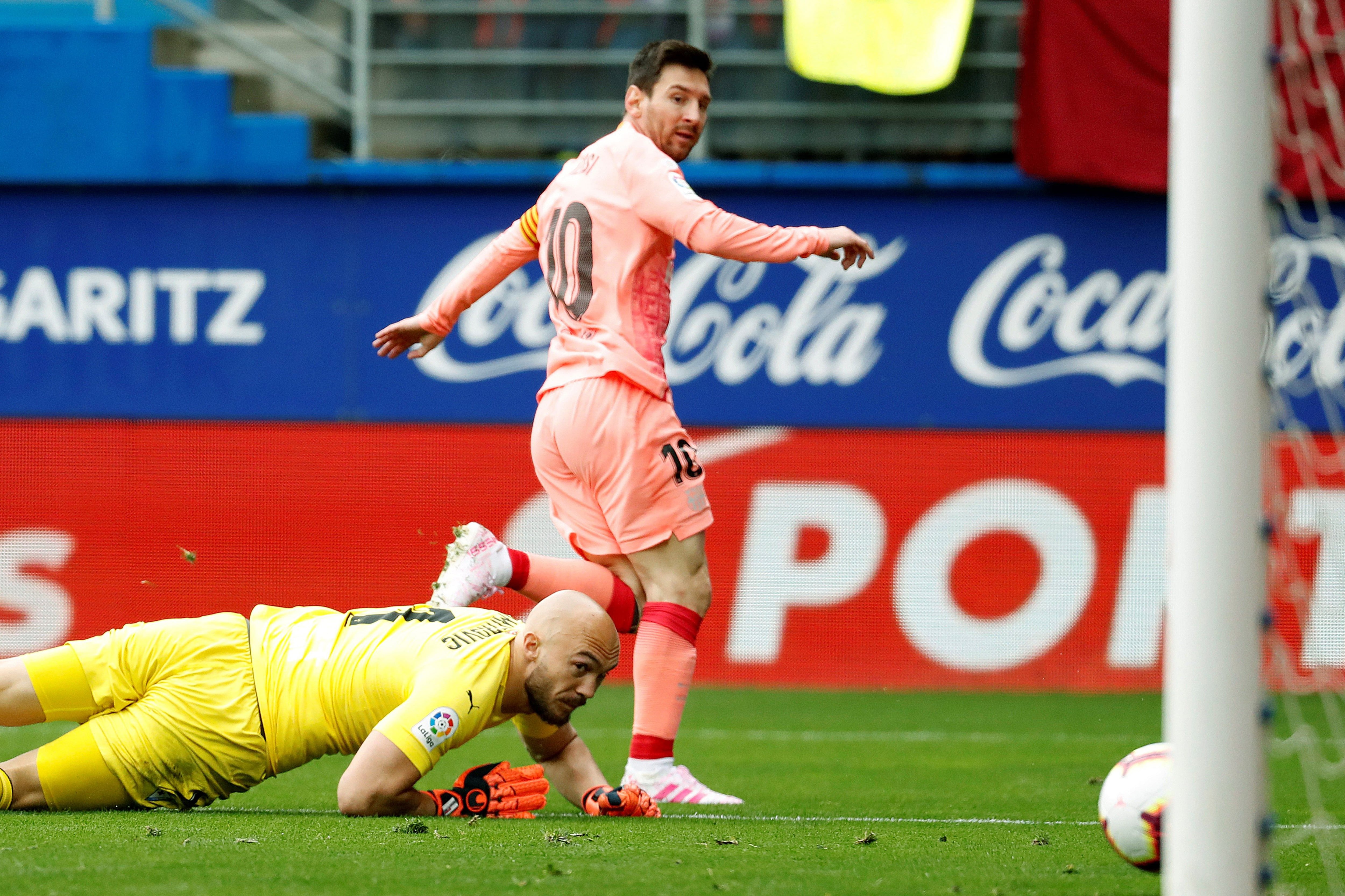 Messi necesitó dos minutos para marcar los goles de Barcelona.
