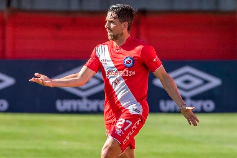 El Demonio Hauche ya no vestirá la casaca de Argentinos Juniors