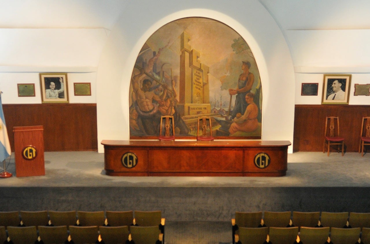 El histórico salón Felipe Vallese de la CGT será la sede física del acto. 