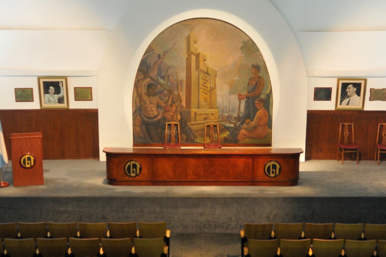 El histórico salón Felipe Vallese de la CGT será la sede física del acto.