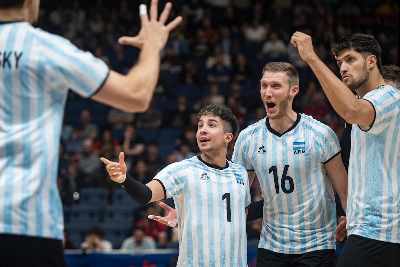 Festejo argentino en la victoria ante Canadá