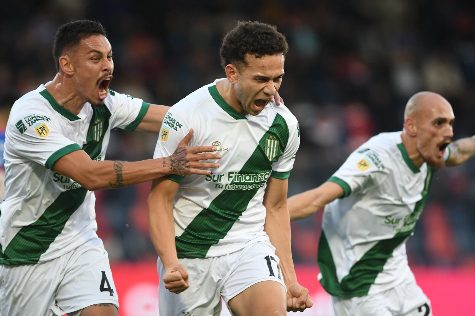Los jugadores de Banfield en pleno festejo
