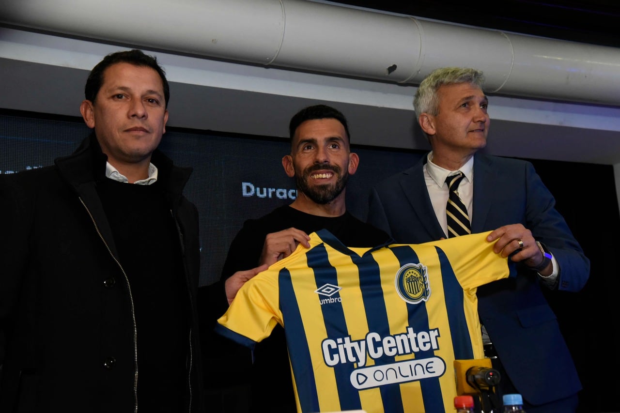 Carlos Tevez, fue presentado oficialmente como DT del Canalla