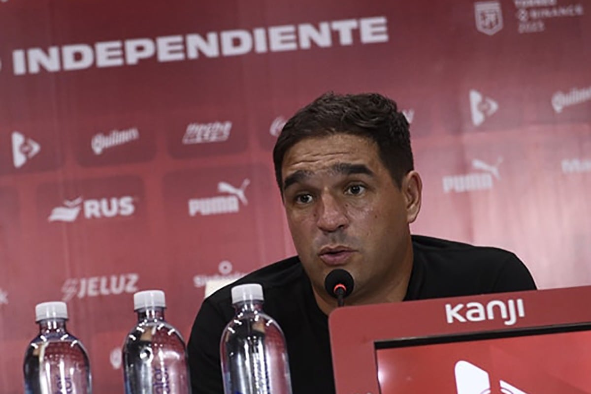 Leandro Stillitano necesita un triunfo para seguir en su cargo