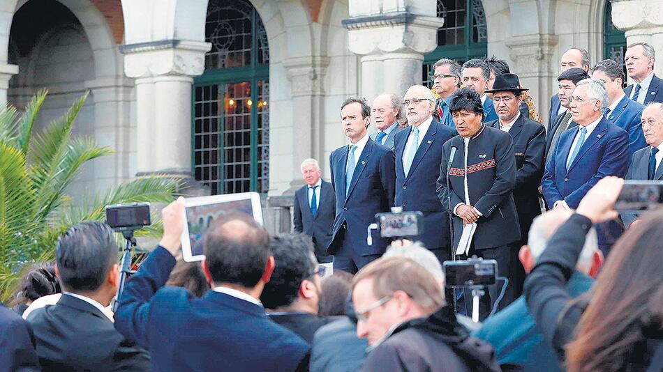 Evo Morales sostuvo que en el fallo hay una invocación a continuar el diálogo entre vecinos.