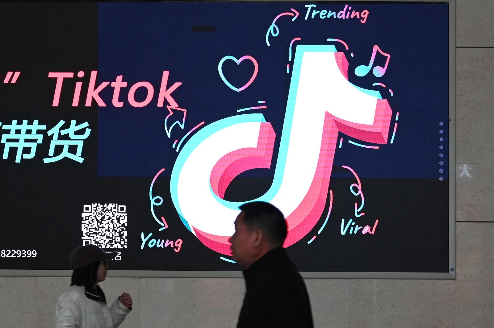 En EE.UU. hay una política para acorrarla a a Tik Tok.