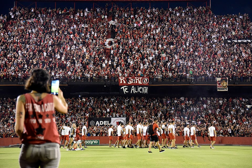 Los jugadores participaron como espectadores.