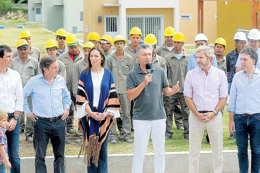 El presidente Macri en el complejo de Bella Vista del ProCreAr.
