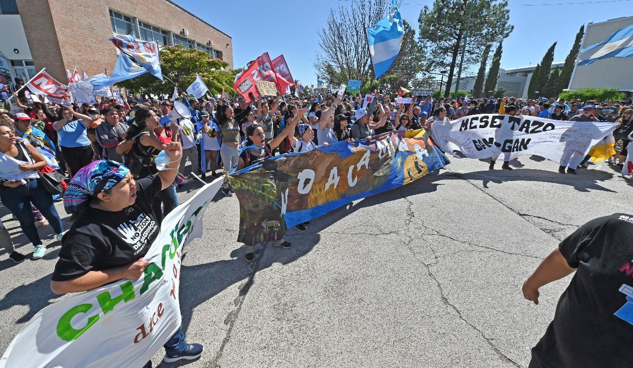 Las movilizaciones en Chubut hicieron temblar al poder político provincial.