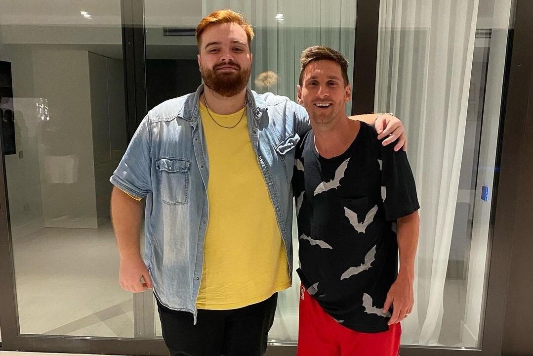 El referente español del stream Ibai Llanos con su ídolo, el capitán de la Selección Argentina, Lio Messi. (IG/@ibaillanos)