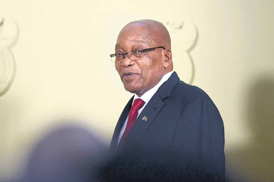 Zuma, de 75 años, comunicó su decisión en un discurso televisado.