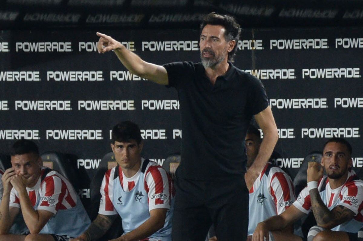 Eduardo Domínguez, entrenador de Estudiantes  