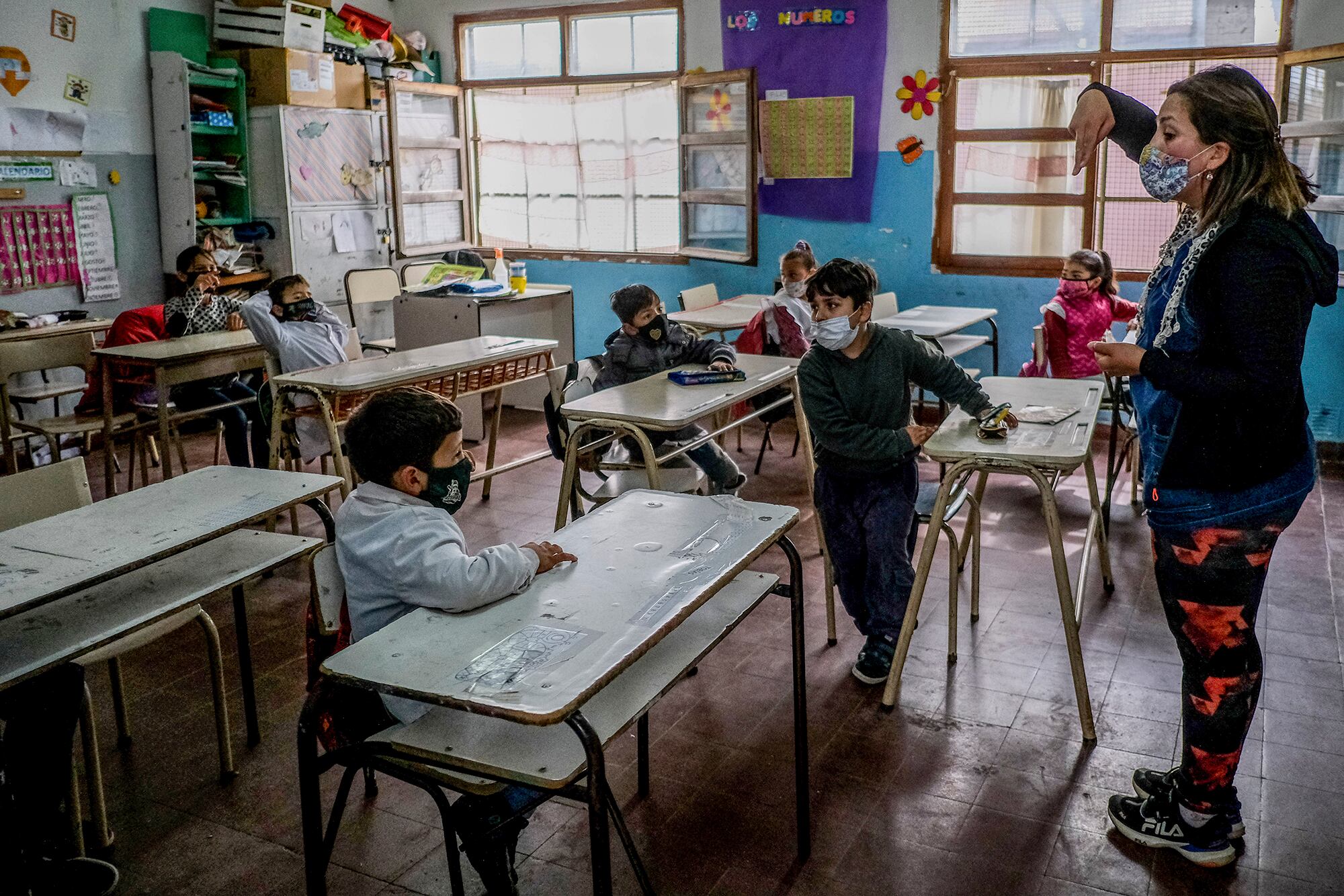 El barbijo ya no será obligatorio en las aulas