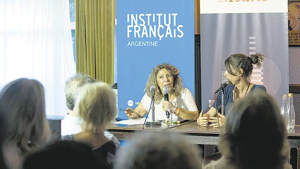 “La pluralidad de lenguas, la traducción, es un saber con las diferencias”, dijo Cassin.