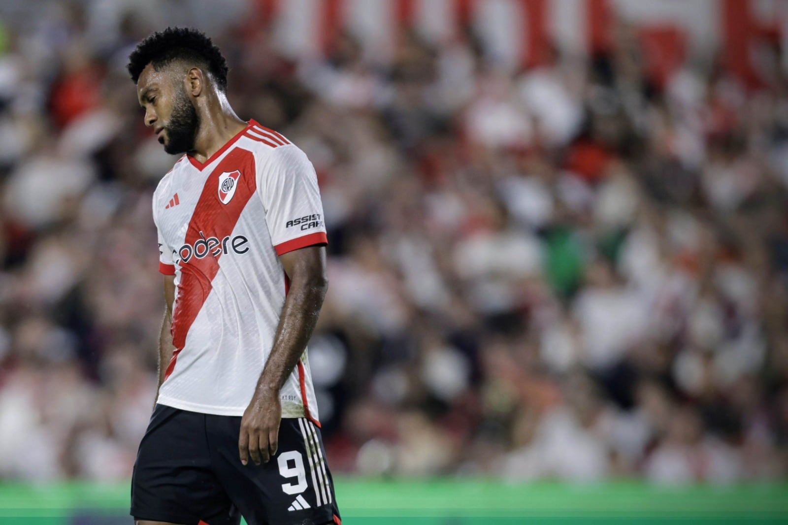 El colombiano Borja sería reemplazado por el paraguayo Bareiro.