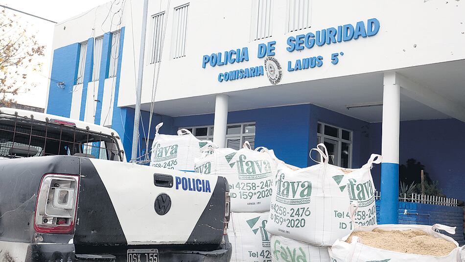 La comisaría 5ª de Lanús, donde fueron detenidos y golpeados los dos hermanos.