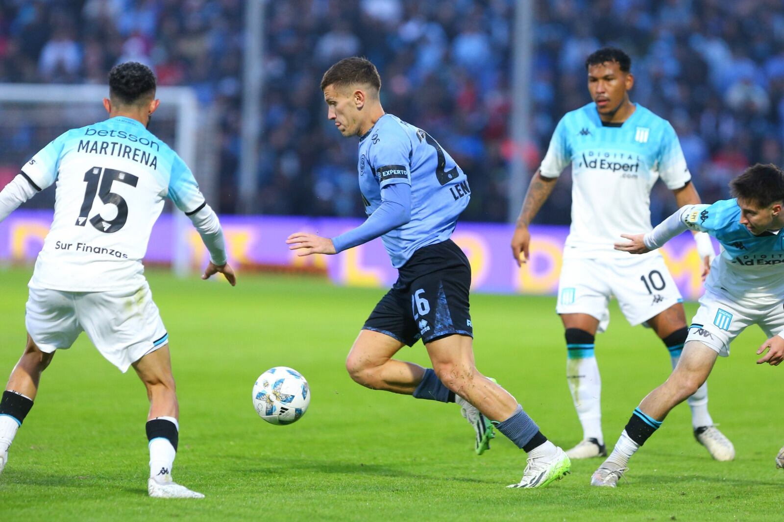 Racing tenía los tres puntos en el bolsillo. Se volvió a Avellaneda con uno...