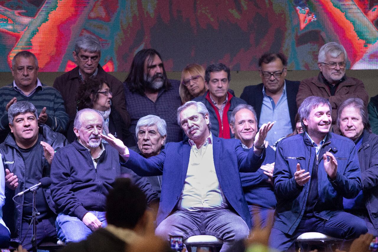 El presidente Alberto Fernández recibirá este mediodía simbólicamente, de manos de Hugo Moyano, el Sanatorio Antártida de Acoyte y Rivadavia para luchar contra el coronavirus.