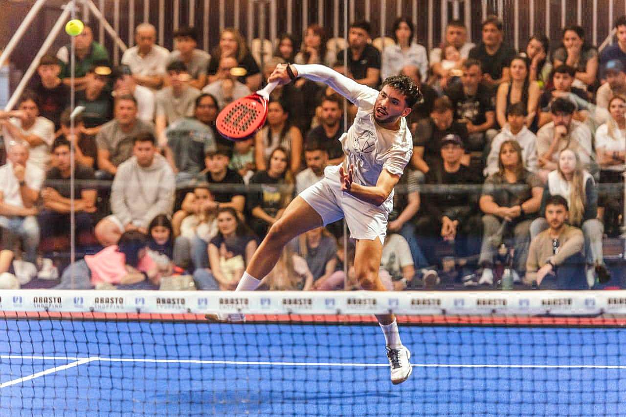 El público colmó el estadio montado en el primer piso