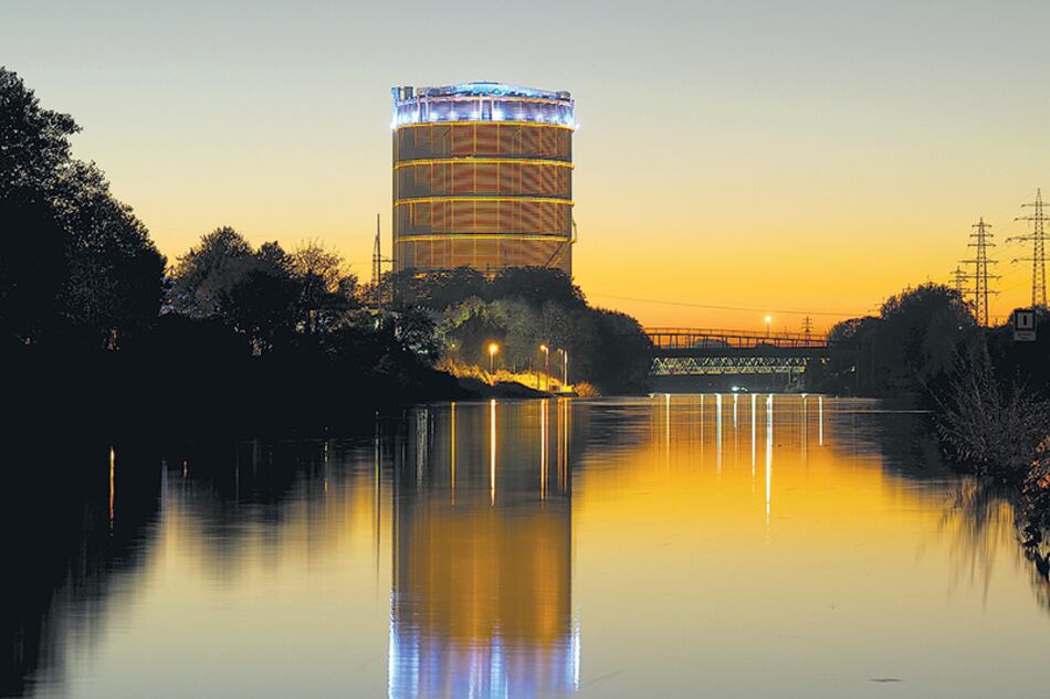 El Gasómetro, hoy un centro de exposiciones, fue el mayor depósito de gas de Europa.