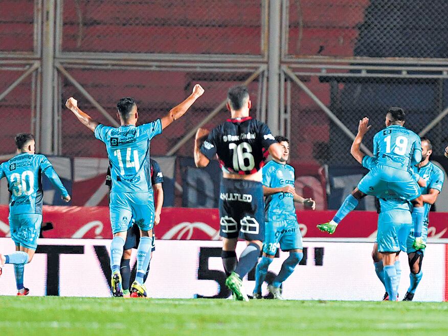 Temperley hizo un planteo discreto pero fue contundente. 