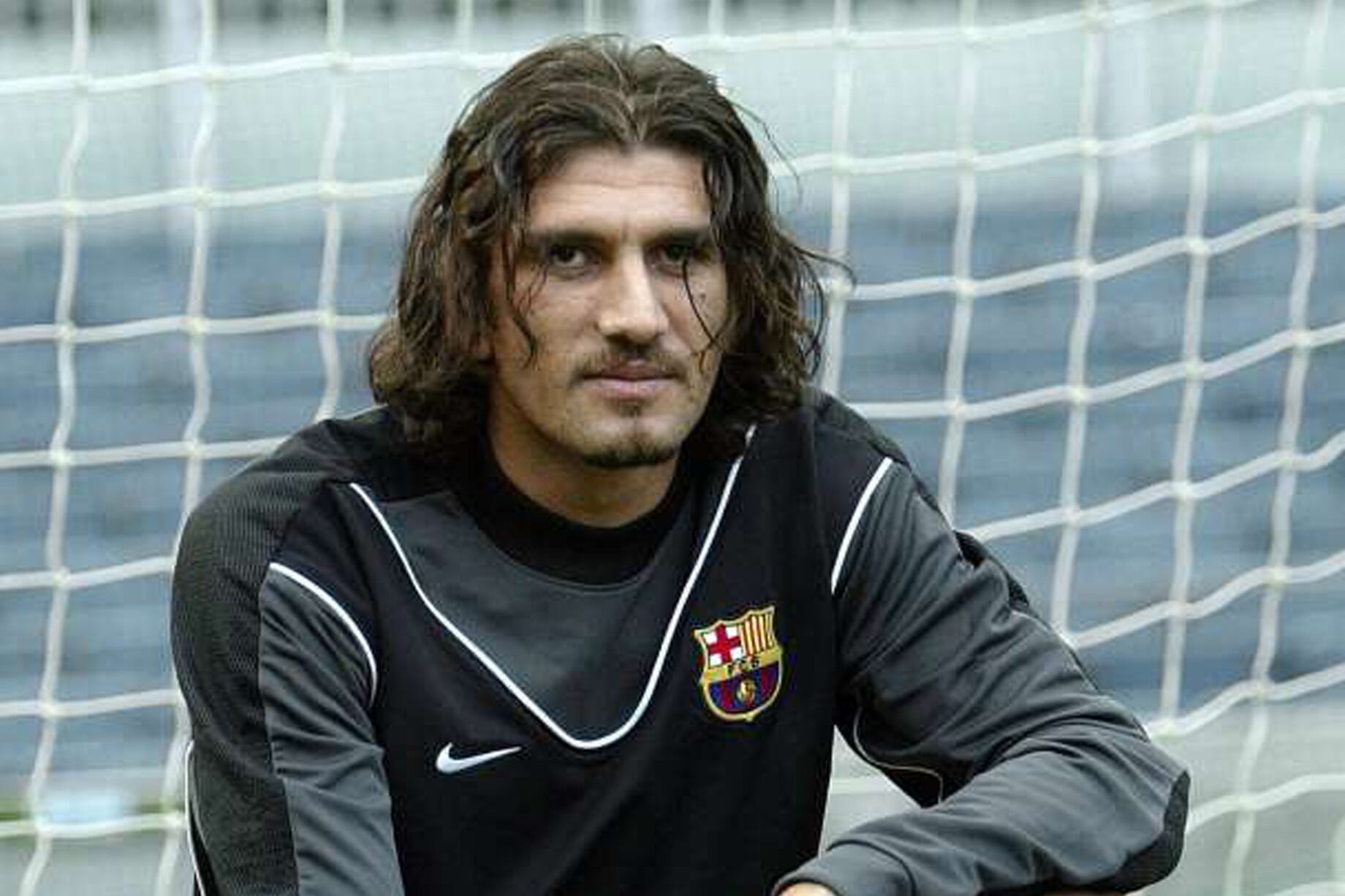 El arquero Rustu Recber jugó en Barcelona.