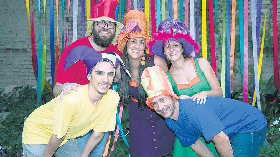 “Nos interesa llegar a lugares donde quizá la cultura no llega tanto”, aseguran los Batuké.