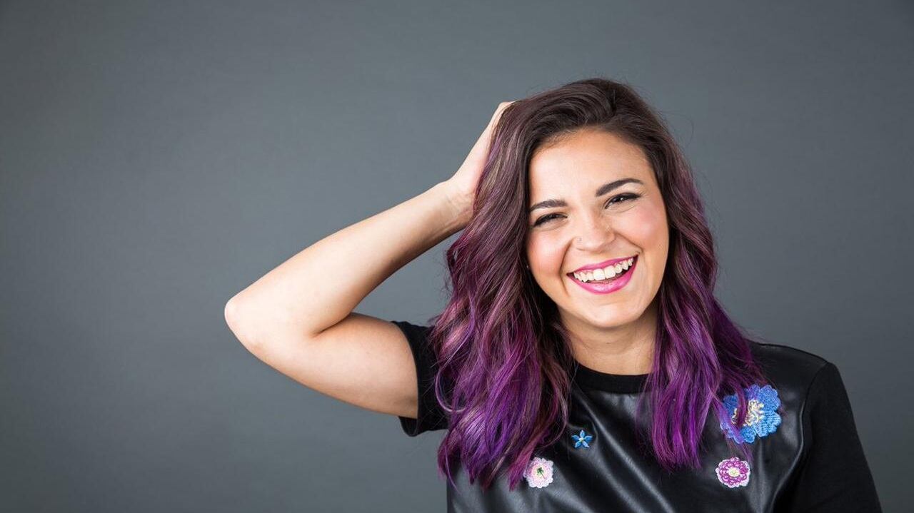 Hoy y el 1/4, habrá comedia unipersonal milénica en Liceo Comedy con #losotros, de la standupera Magalí Tajes.