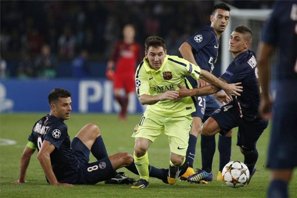 Messi tiene varios cruces históricos ante el PSG por la Champions. Jugaron tres series y ganó las tres.