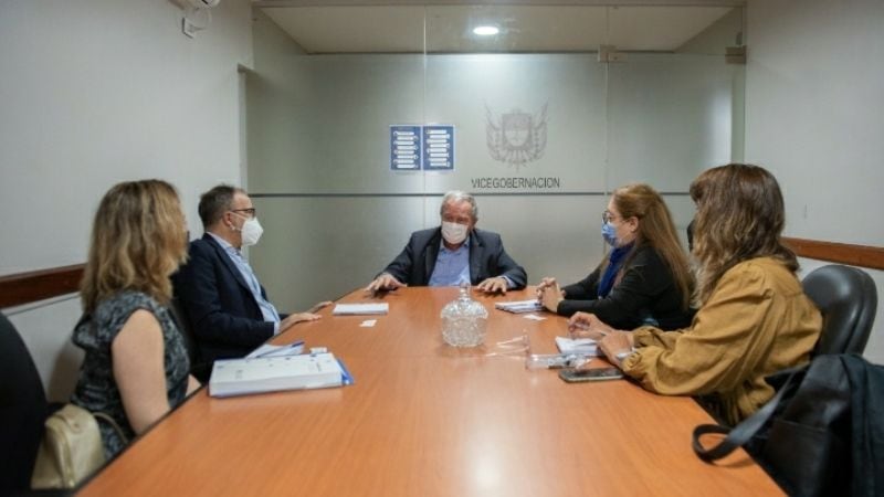 Rubén Dusso con los integramtes del Comité Nacional de Prevención.