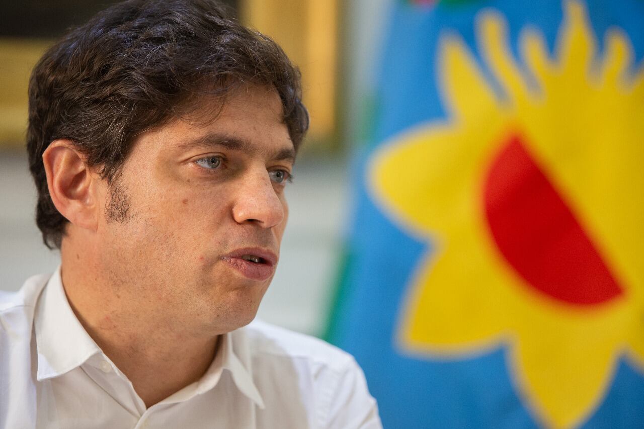 Axel Kicillof recomendó que quienes vayan a reunirse para Navidad y Año Nuevo hagan una cuarentena previa de 14 días.
