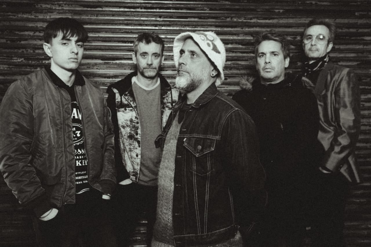 Jero Rocca, Diego Módica, Hernán Kallis, Mariano Manigot y Lucas Rocca, la formación de Los Maniquíes que presentará el disco en los distintos shows.