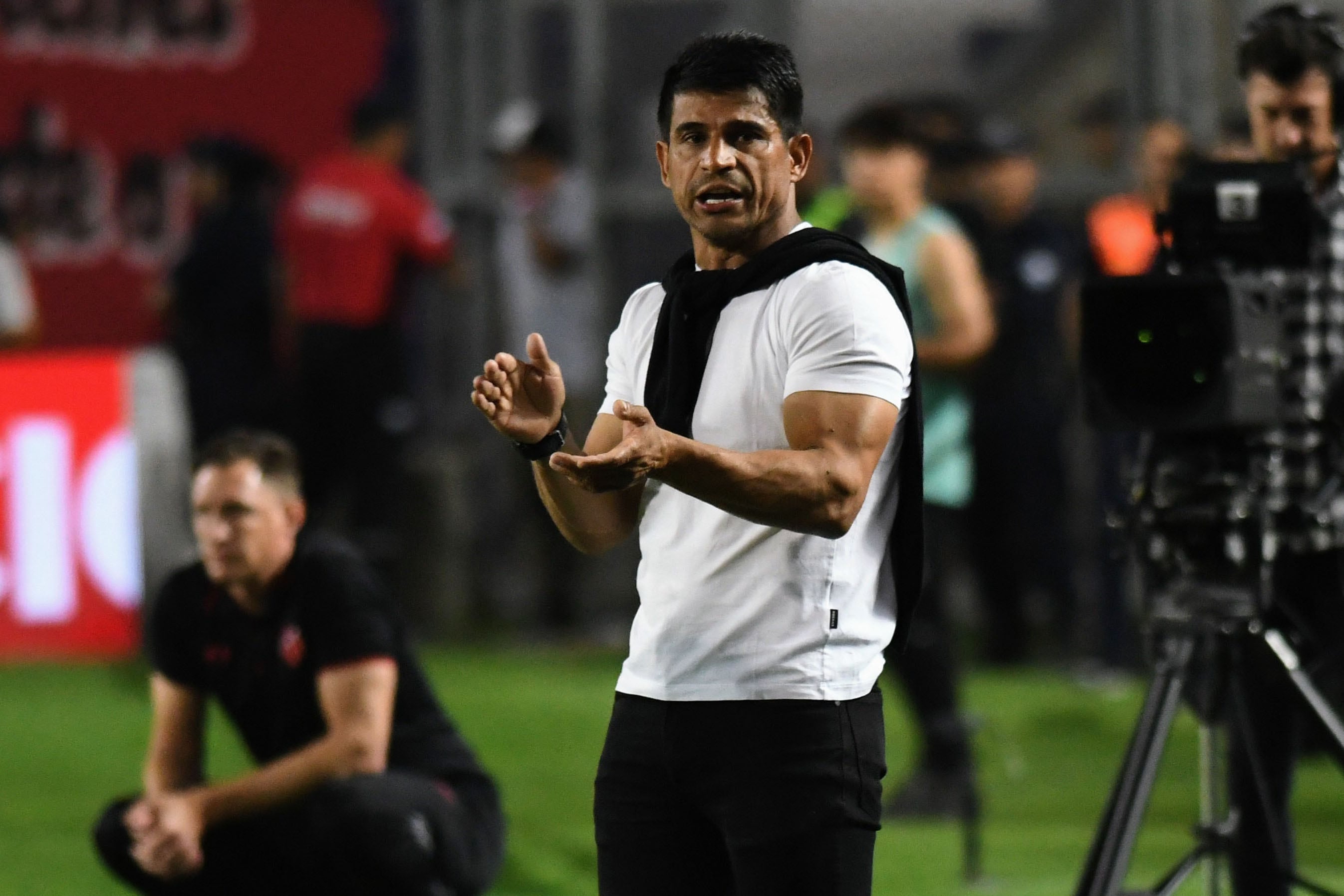 El DT Ibarra en San Juan, antes de la eliminación de Boca en Copa Argentina