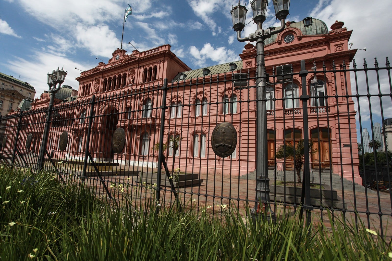 “La casta se puso en contra del cambio que los argentinos votamos en las urnas”, fustigó Milei.