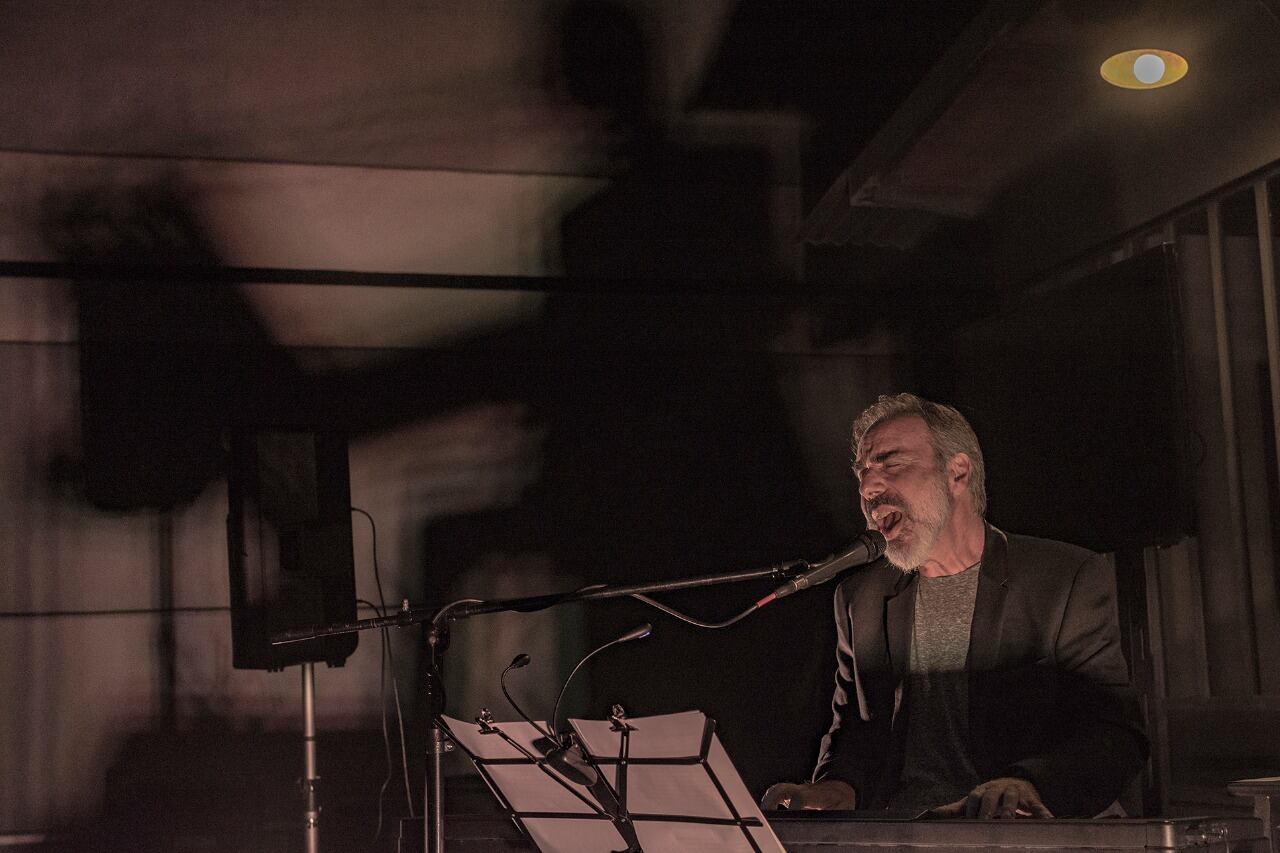 El nuevo desafío para Leo Sujatovich consiste en cantar.