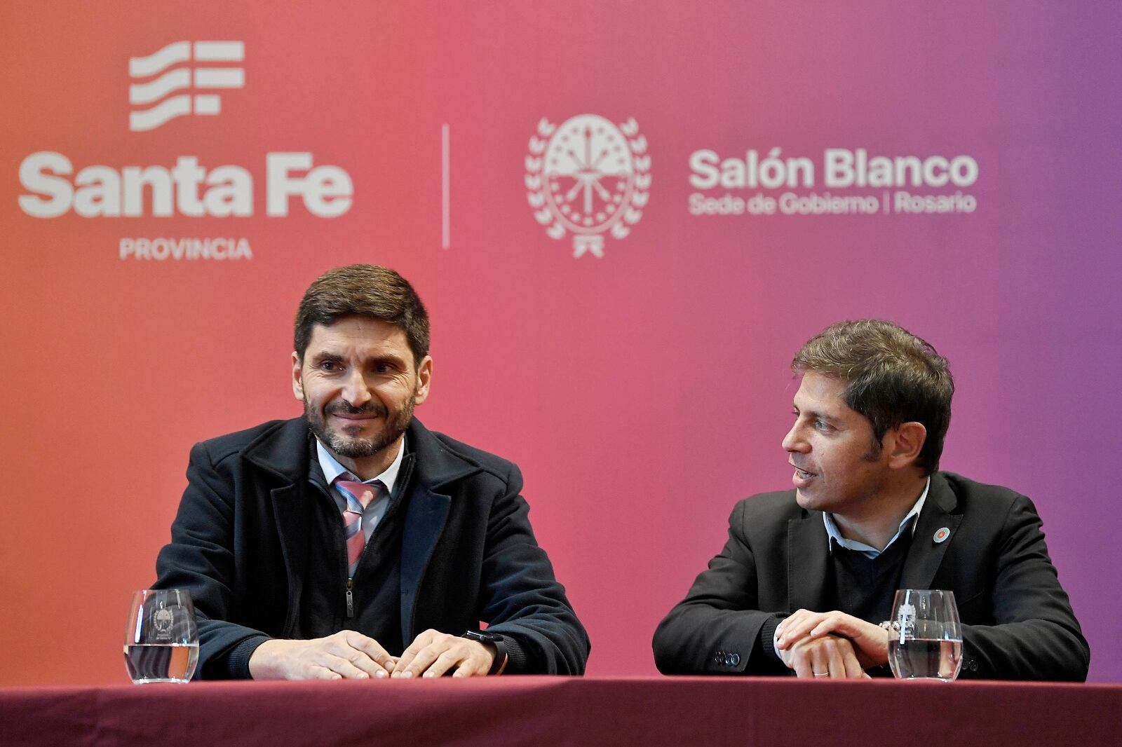 Maximiliano Pullaro y Axel Kicillof en Santa Fe.