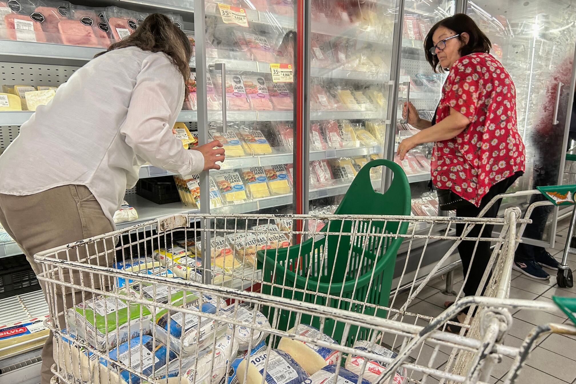 Algunos bienes de la canasta básica subieron un 50 por ciento en diciembre, según el Indec.