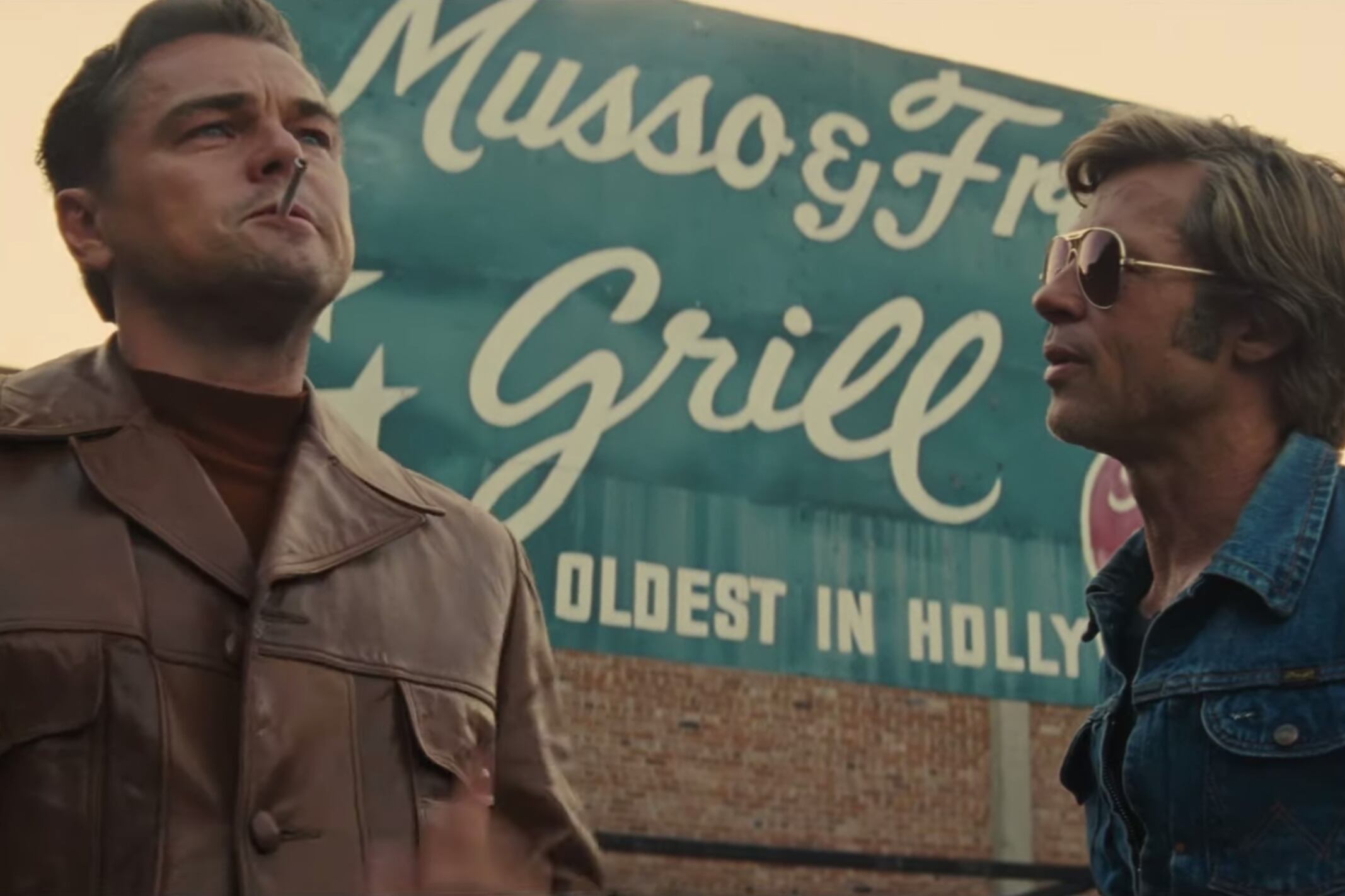 Leo DiCaprio y Brad Pitt en un Hollywood que está a punto de cambiar para siempre.