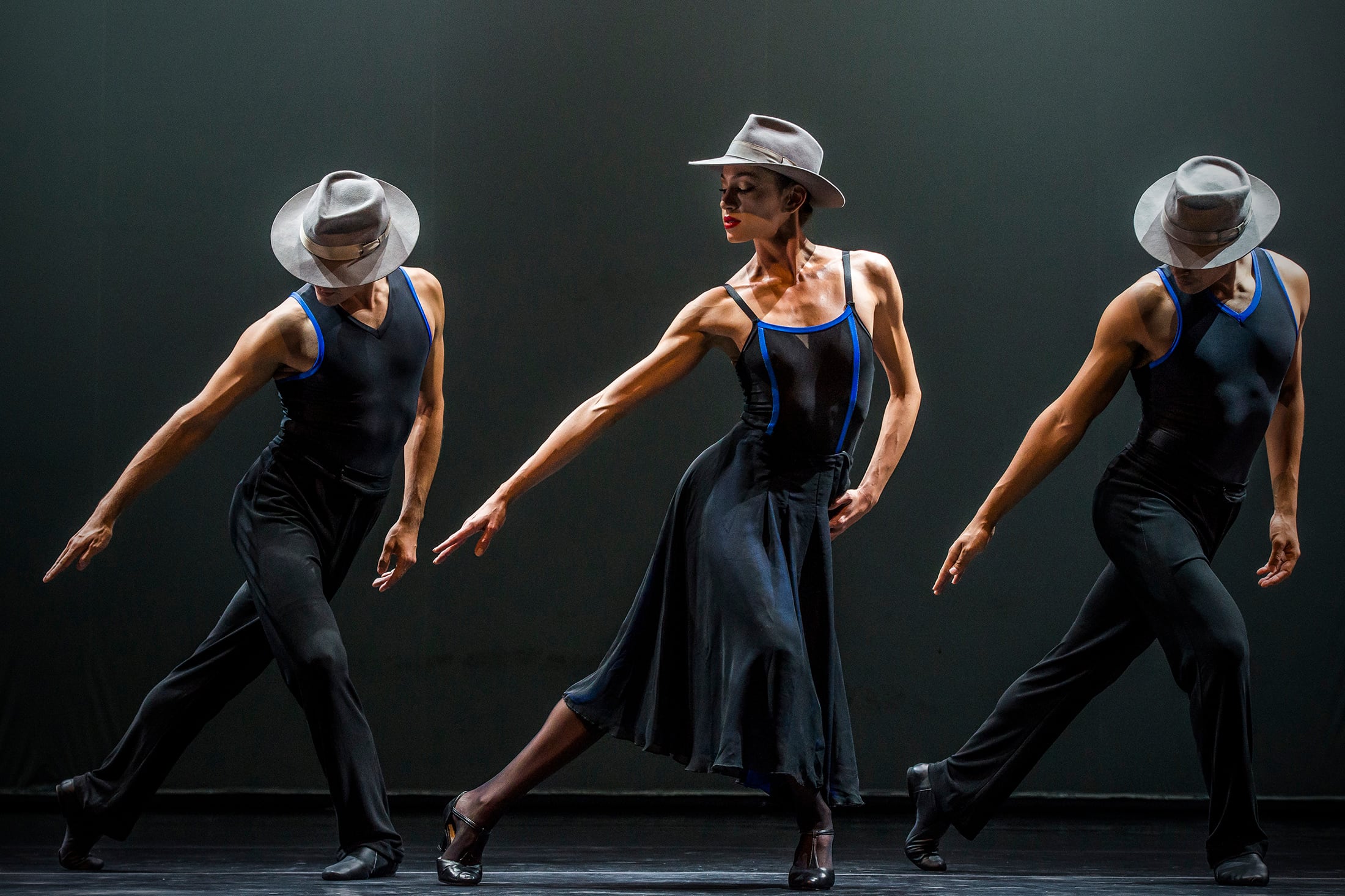 "Su música me conmueve mucho, me hace llorar", dice el coreógrafo Mauricio Wainrot. 