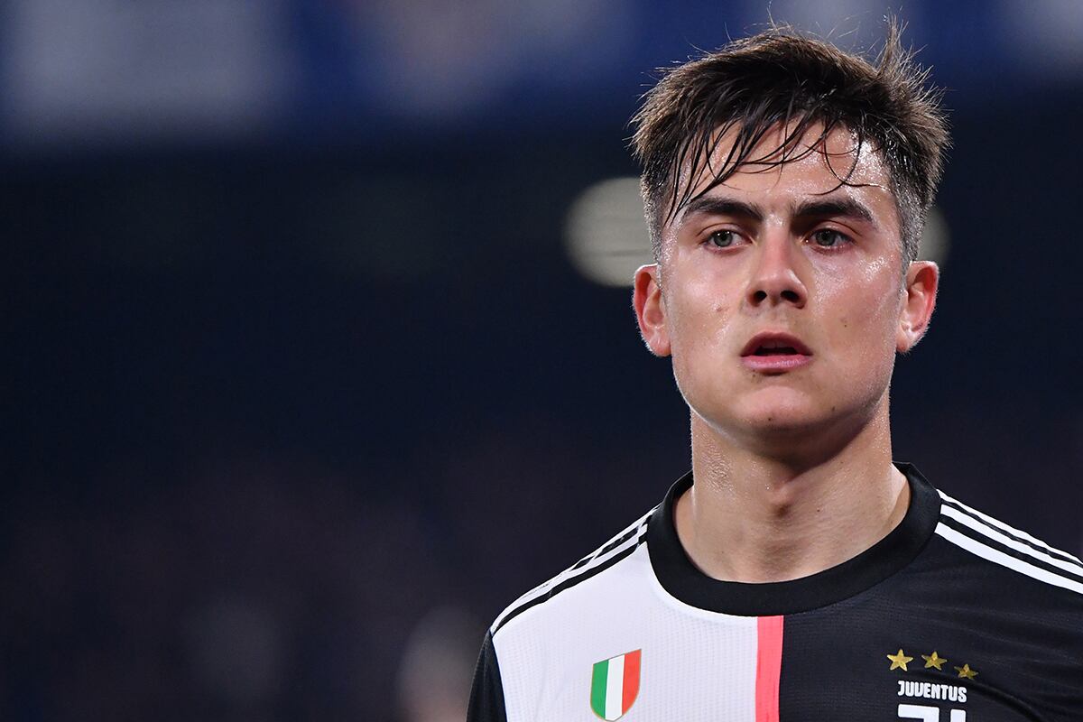 Paulo Dybala está en aislamiento en Italia junto a su novia Oriana Sabatini.