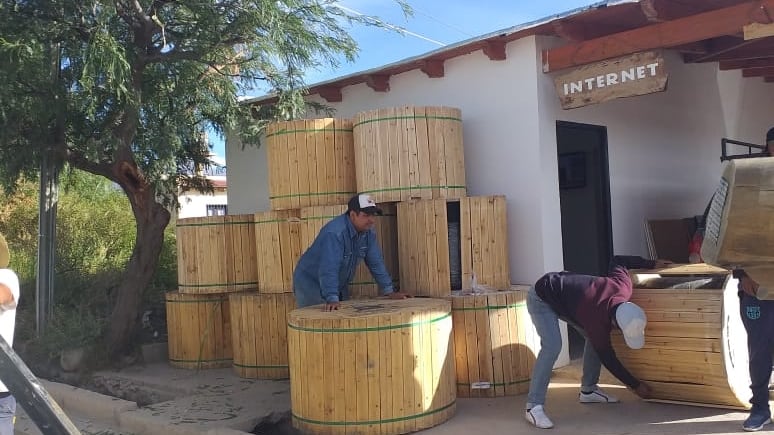 Trabajos de colocación de fibra óptica en Cachi